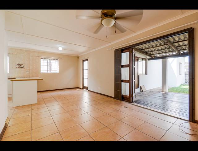2 BEDROOM SIMPLEX SOLD IN BLUFF